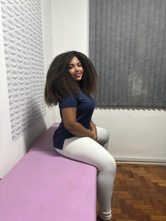 Júlia baiana com toques suaves e sensíveis.