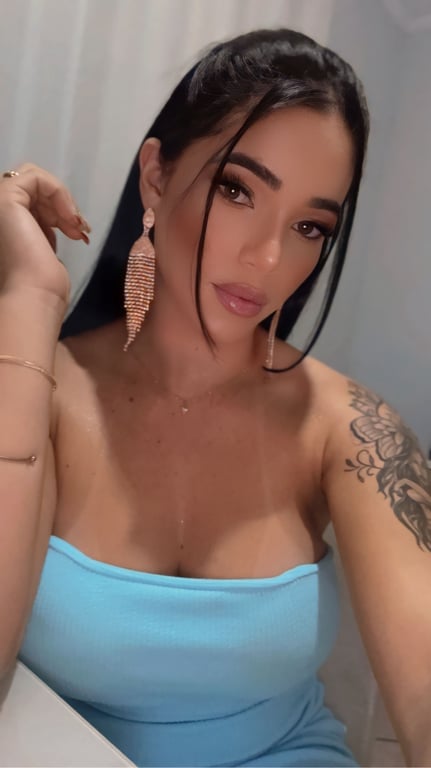Poliana Oliveira - Massoterapeuta Nuru . Massagem