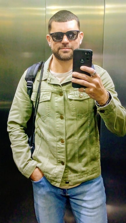 Eliéser Braz Massoterapeuta domiciliar Massagem