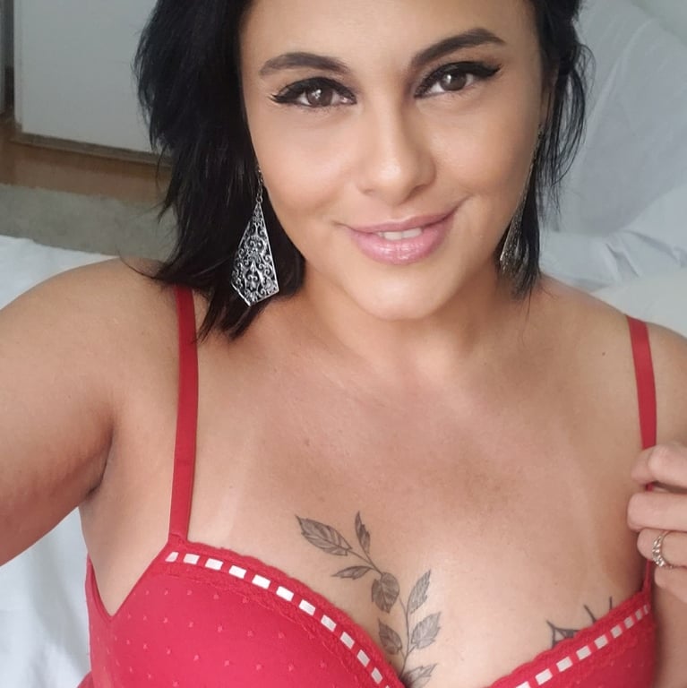 Carol | Massagista Certificada Massagem nuru