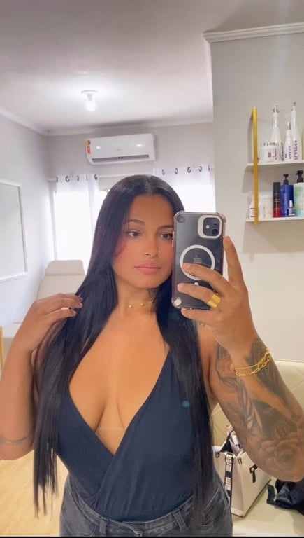 Ísis Brandão a melhor massagem você encontra aqui