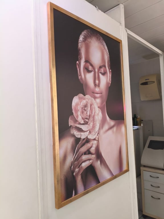 Terapeuta Cris - Massagem terapêutica e relaxante Massagem sensual em