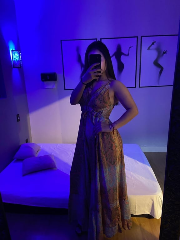 Massagista com toque terapeuticos Massagem