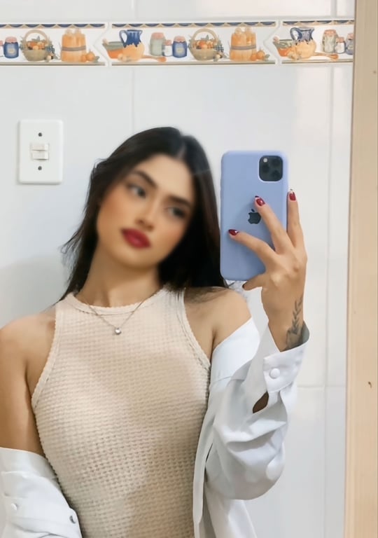 Lívia Terapeuta Massagem Sensual 
