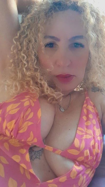 Massagem relaxante, sensuais e depilações