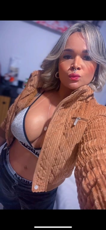 Sol Maia massagista