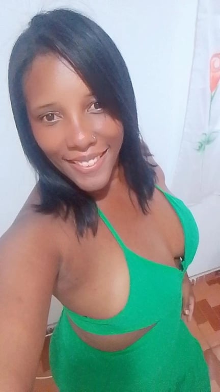 Jéssica sua melhor opção de massagem em Contage