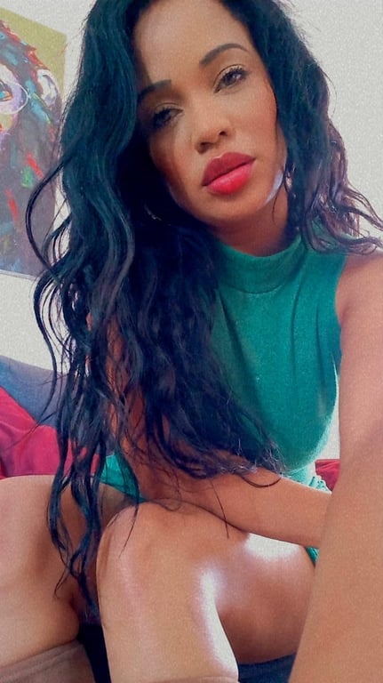 Realizo massagens relaxante sensual completa. Massagem nuru em