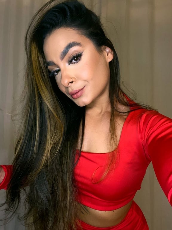 Massagens Sensuais e relaxantes com a Terapeuta Ayra Monteiro. Massagem