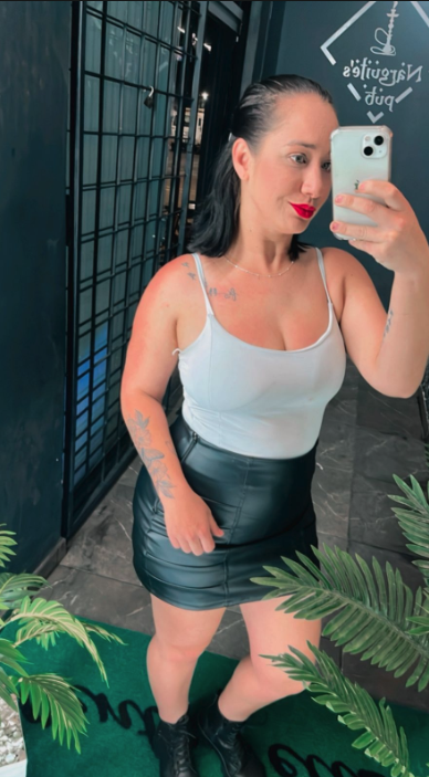 Júlia Massoterapeuta Massagistas em