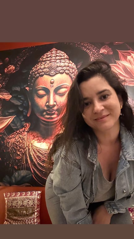 Layla Massoterapeuta - Massagem Neotântrica e Nuru Massagem em