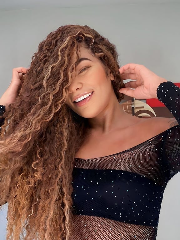 Livia Santos Massoterapeuta João Pessoa 