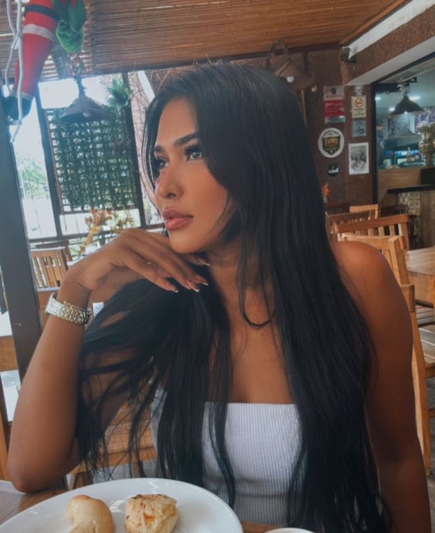 Maitê nordestina com toques firmes Massagem sensual em