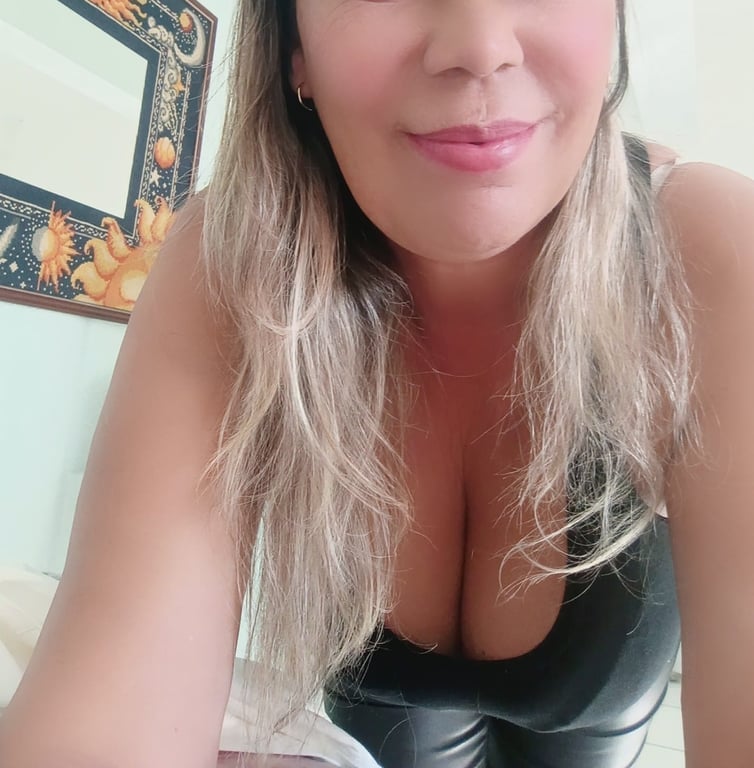 Ester Terapeuta Corporal Massagem