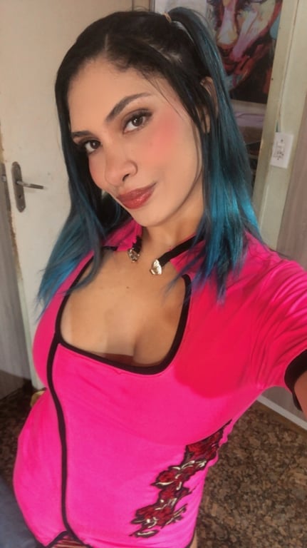 Larissa Terapeuta - Relaxante, Nuru, vivencie Massagista em