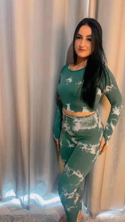 Jade - PROMOÇÃO fim do mês, atendimento até as 22 hrs, consulte! Massagem nuru em