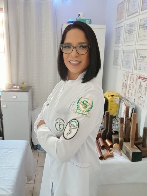 Massagista Sensual e Quiropraxista Acupunturista.
