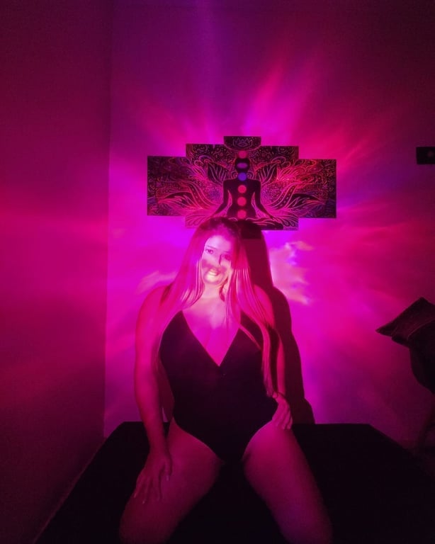  JAKI TERAPEUTA TÂNTRICA NURU Massagista