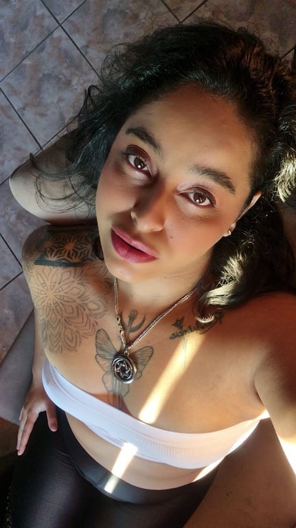 Massagem Tântrica: Conexão, entrega e prazer em um só toque. Massagem