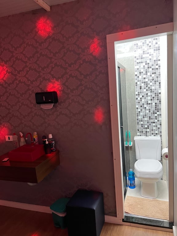 DEEP THERAPY - TRABALHE CONOSCO Massagem sensual em