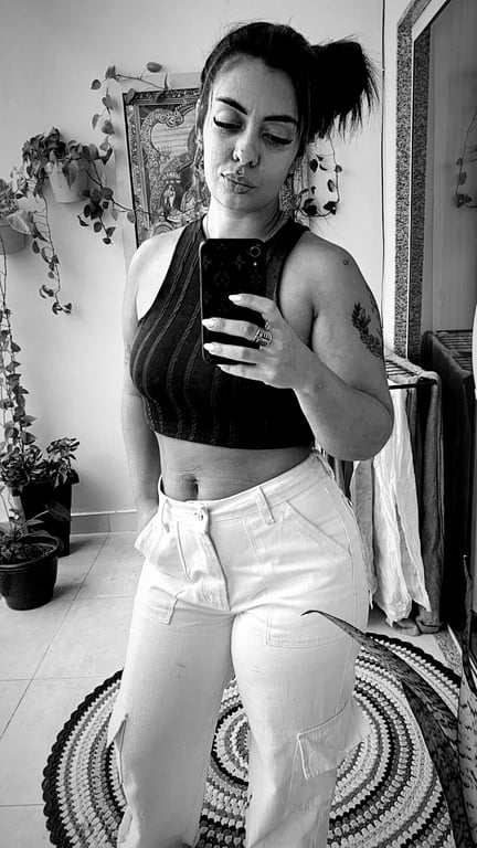 Paula Massoterapeuta - Terapeuta corporal e holístico Massagem nuru em