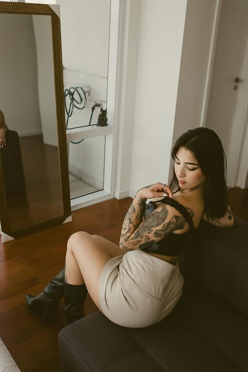 Jhenny Itsuke Terapeuta Tântrica Massagem