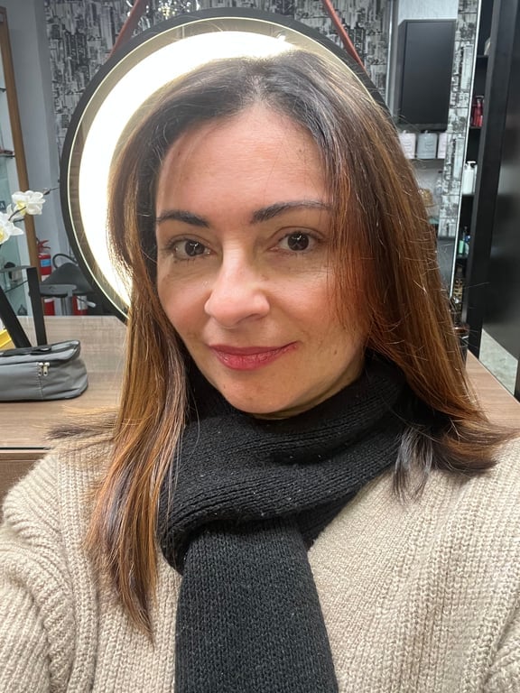 Jenna Terapeuta viver com massagem é viver melhor Massagista