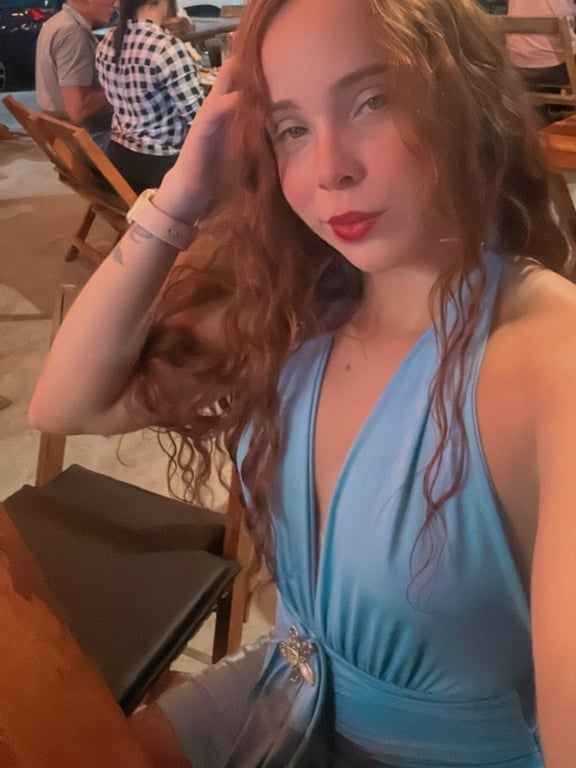 Massoterapeuta ruiva Massagem tântrica