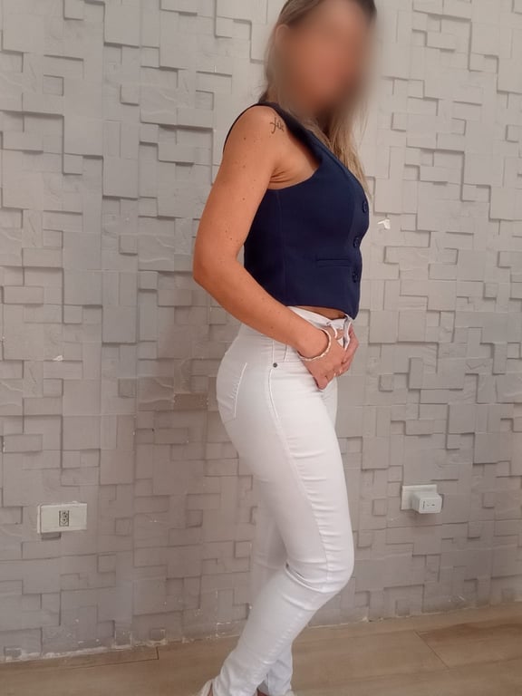 Sara, sua terapeuta tântrica e erótica Massagem