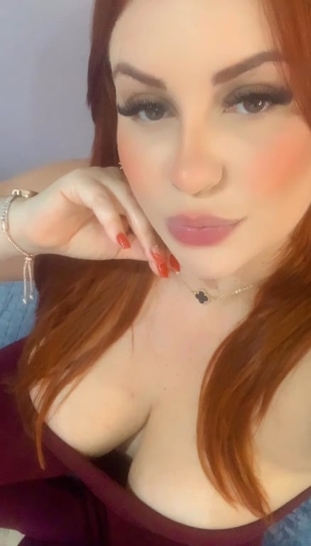 Sensualidade e sala climatizada para te aquecer.