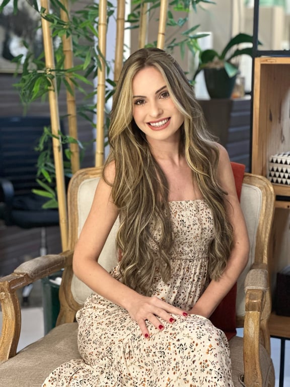 Cris Naiara (Toque & Essência)