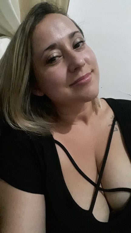 Massagem relaxante, Depilação, Plástica dos pés.