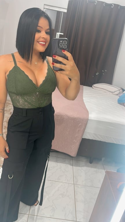 Laura ( Nuru em um atendimento que vai te enlouquecer ) Massagem