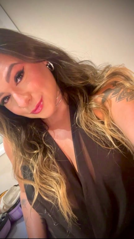 Julia Massagem