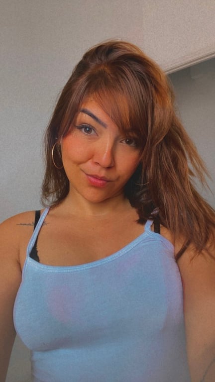  Stefanie - Salas aquecidas e atendimento de qualidade Massagem