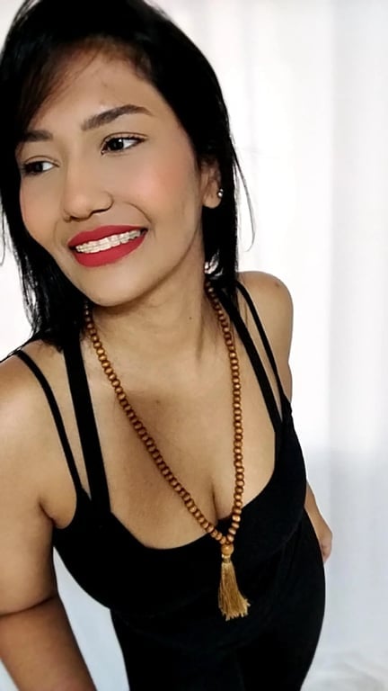 Nayara Almeida - Massagem Tântrica 