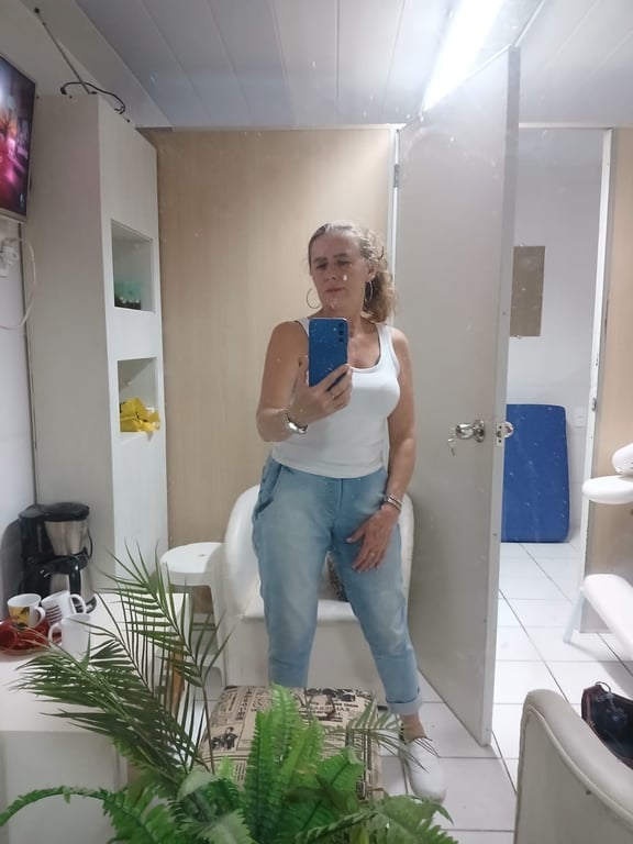 Laura Massagens - toque de cuidado e atenção