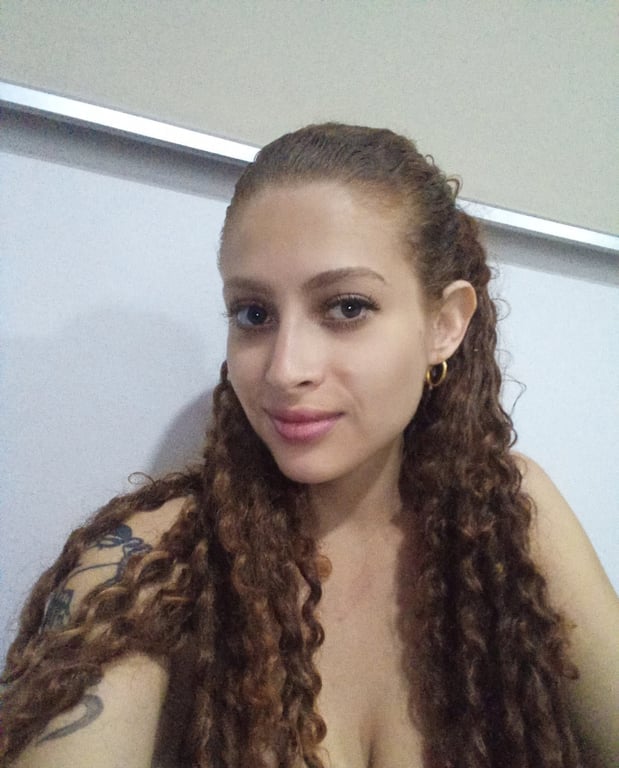 Isis Paixão @aquelaterapiasp Massagem em