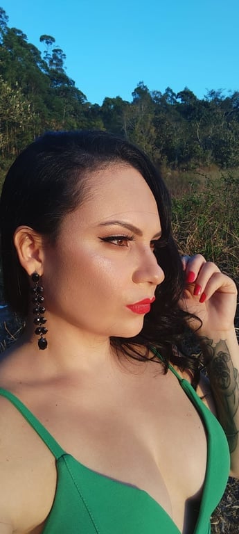 Jéssica conteúdos picantes eróticos Massagem sensual