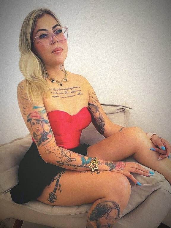 Alice Venha conhecer o prazer de estar em boas mãos Massagem