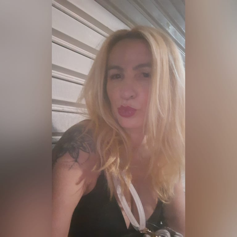 Massagem relaxante, sensuais e depilações Massagem