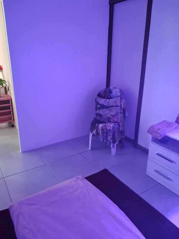 Massagens Corporais - ambiente acolhedor para relaxar 