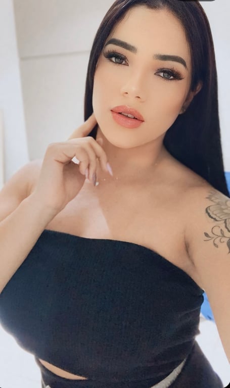 Poliana Oliveira - Massoterapeuta Nuru . Massagem