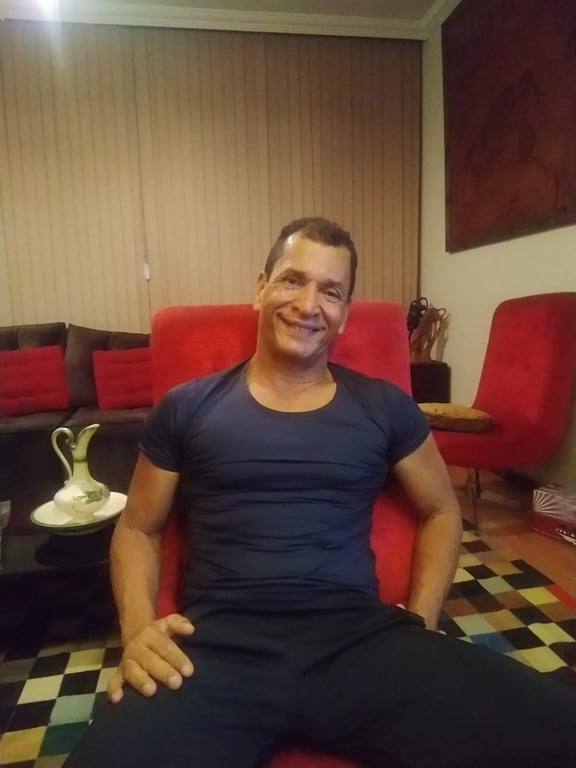Cesar Massoterapeuta Massagem Tântrica e Relaxante Massagem