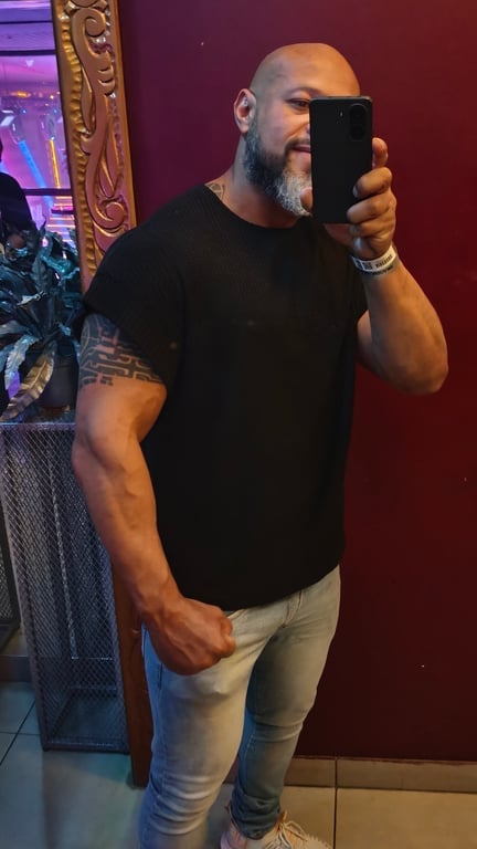 The Rock terapeuta especializado em Tantra e Nuru