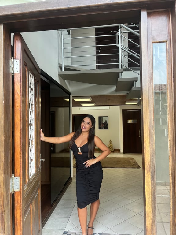 Helen - venha ter um momento especial comigo