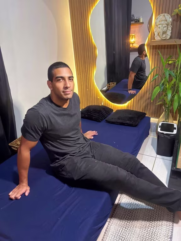 Douglas Diaz Massoterapeuta Massagem tântrica em