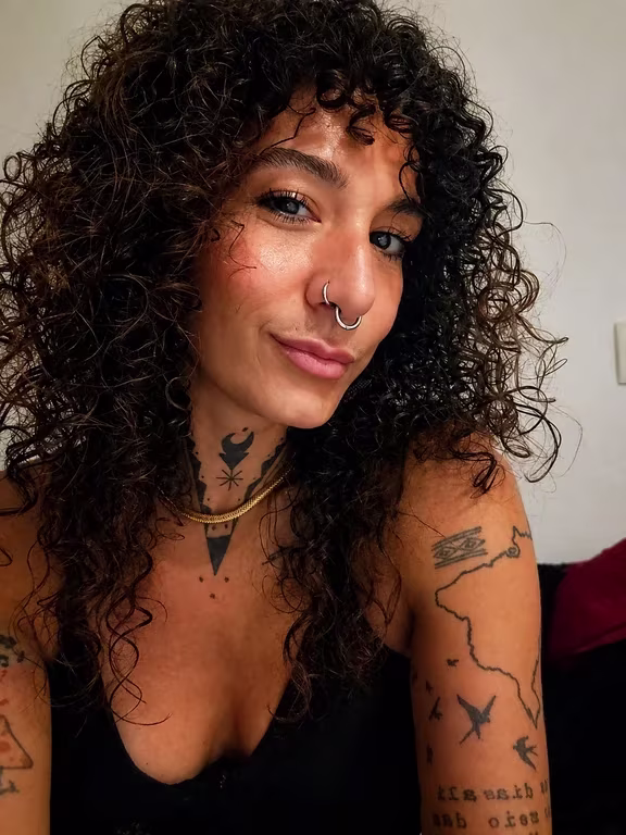 Gi Charrua Terapeuta Corporal Tântrica Massagem