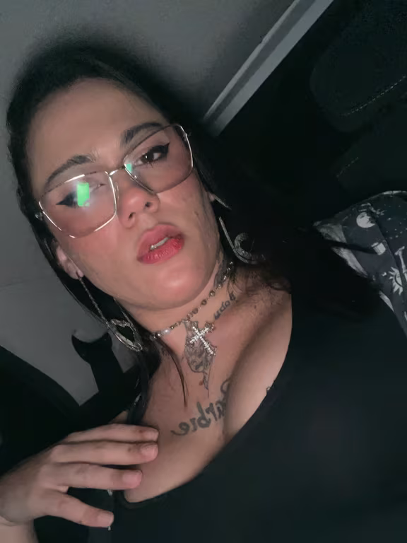 Thallia Angel (menina trans) Massagem em