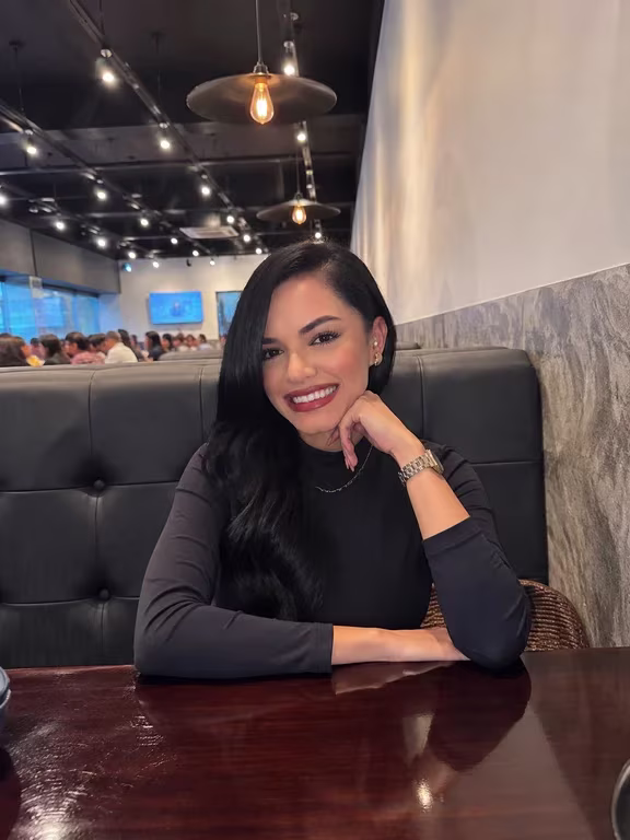 Bella Especialista em massagens relaxantes e sensuais! Massagem